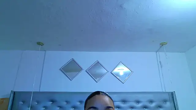 EileenBenzon online show from May 2026 01:53:01 PM