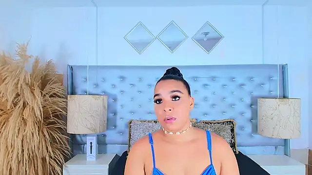 EileenBenzon online show from November 2025 05:12:02 PM