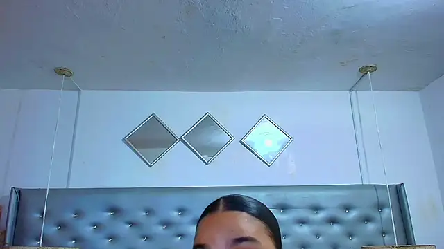 EileenBenzon online show from December 2025 04:41:01 PM