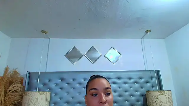 EileenBenzon online show from December 2025 05:14:01 PM