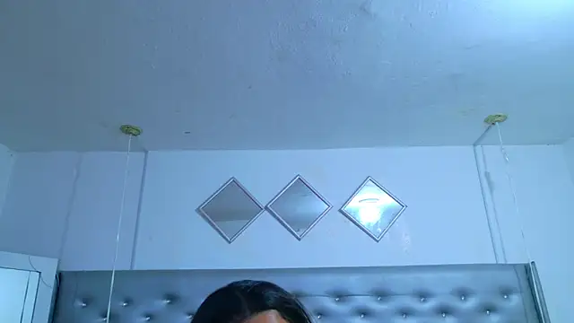 EileenBenzon online show from April 2026 01:42:02 PM