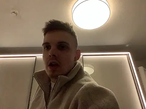 neilho1 online show from December 2024 09:29:02 PM