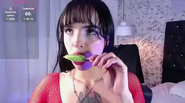 Layla crazybaby  online show from December 2024 11:16:01 PM