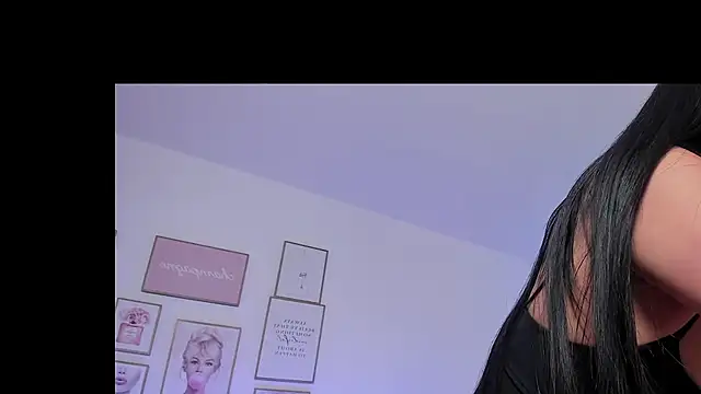 valka wolfe online show from February 2026 09:25:01 PM