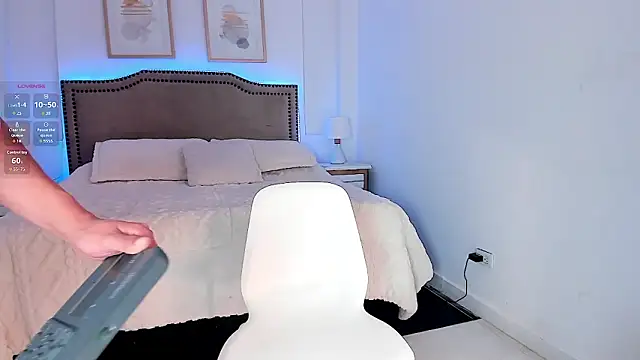 valka wolfe online show from December 2025 01:53:02 PM