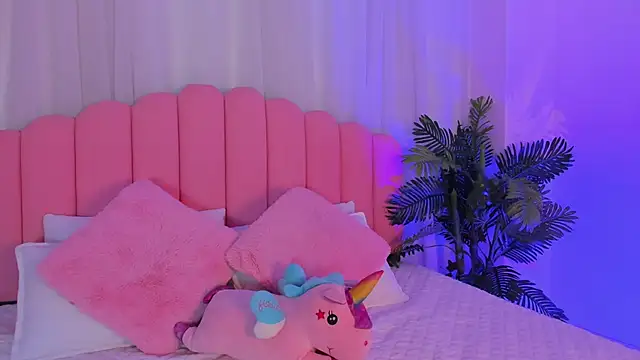 iam cami online show from February 2026 06:06:01 PM