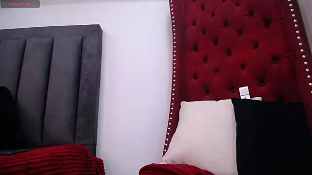 Snapshot of BiancaAntonelli chatting on April 2026 01:40:03 PM BiancaAntonelli online show from April 2026 01:40:03 PM