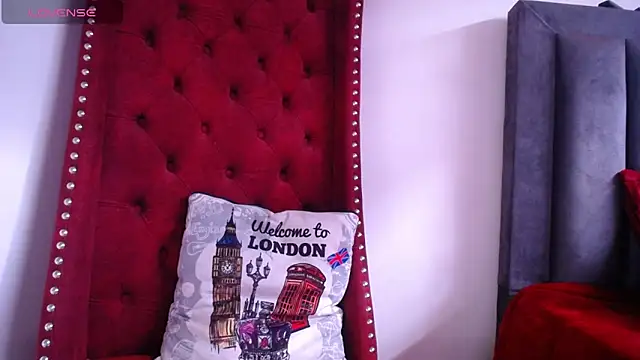 Snapshot of BiancaAntonelli chatting on November 2025 12:49:02 PM BiancaAntonelli online show from November 2025 12:49:02 PM