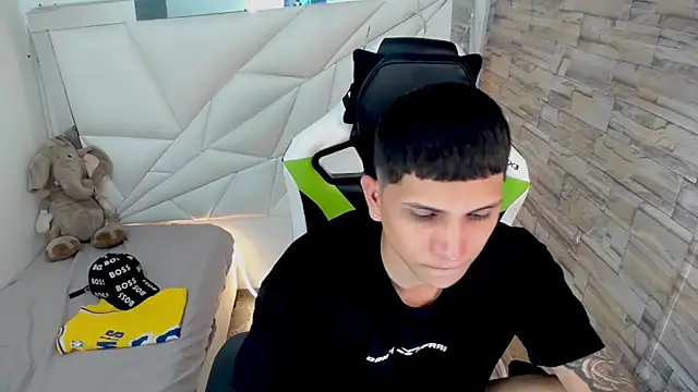 Snapshot of Brayan_lopezz chatting on March 2025 07:01:02 PM Brayan lopezz online show from March 2025 07:01:02 PM