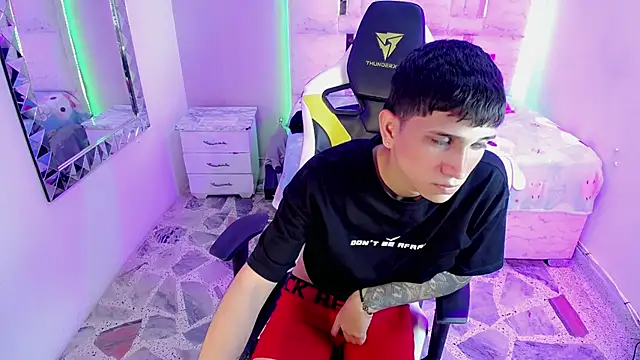 Snapshot of Brayan_lopezz chatting on January 2025 03:39:02 PM Brayan lopezz online show from January 2025 03:39:02 PM