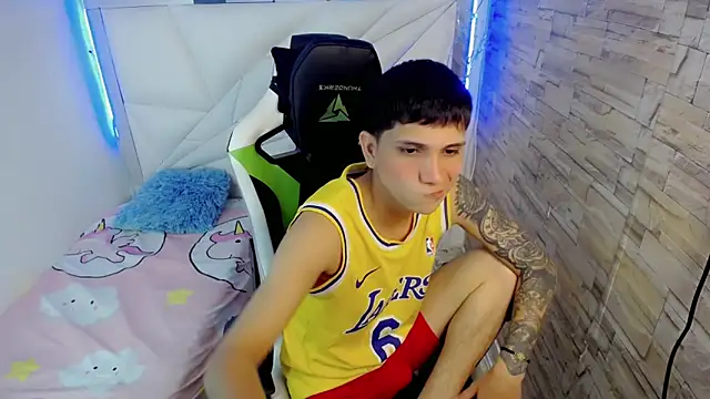 Snapshot of Brayan_lopezz chatting on January 2025 04:10:01 PM Brayan lopezz online show from January 2025 04:10:01 PM