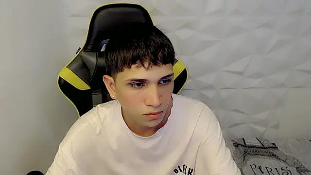 Snapshot of Brayan_lopezz chatting on January 2025 12:47:02 PM Brayan lopezz online show from January 2025 12:47:02 PM