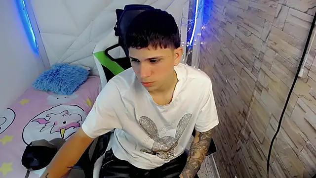 Snapshot of Brayan_lopezz chatting on January 2025 12:29:01 PM Brayan lopezz online show from January 2025 12:29:01 PM