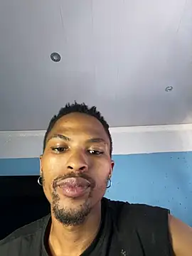 Snapshot of BlueIceCube chatting on January 2025 12:24:01 PM BlueIceCube online show from January 2025 12:24:01 PM