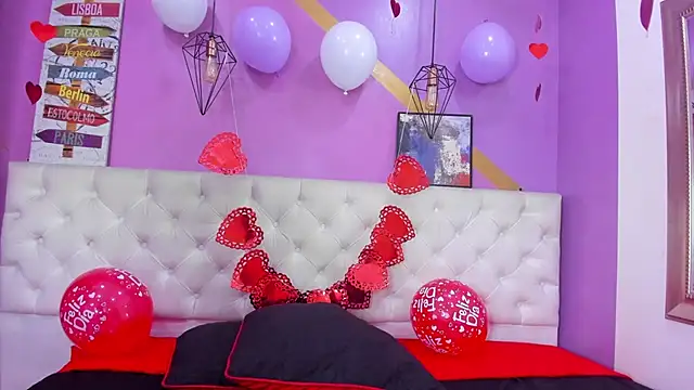 Snapshot of Candypoppy77 chatting on February 2025 11:37:02 PM Candypoppy77 online show from February 2025 11:37:02 PM