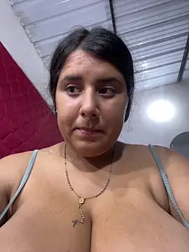 andreinabigtits online show from December 2025 02:03:02 AM