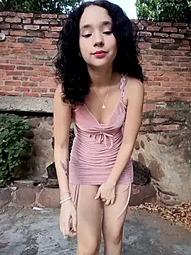 Snapshot of sweet_outdoor_charm chatting on November 2025 08:19:01 PM sweet outdoor charm online show from November 2025 08:19:01 PM