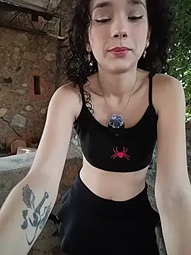 Snapshot of sweet_outdoor_charm chatting on July 2026 03:53:01 PM sweet outdoor charm online show from July 2026 03:53:01 PM