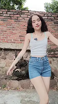 sweet outdoor charm online show from April 2026 07:37:01 PM