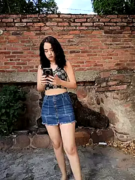 Snapshot of sweet_outdoor_charm chatting on November 2025 07:25:01 PM sweet outdoor charm online show from November 2025 07:25:01 PM