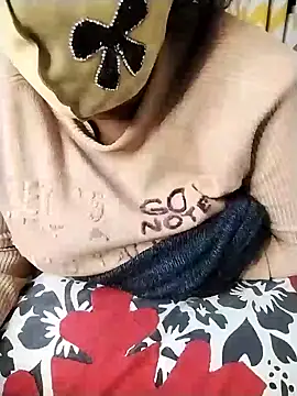 Snapshot of Strong_jasika chatting on January 2025 07:34:01 PM Strong jasika online show from January 2025 07:34:01 PM