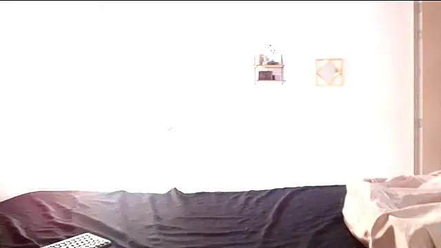 cherrydelioncourt online show from April 2026 05:15:02 PM