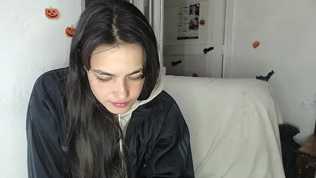 skinny sweet2411 online show from November 2025 08:30:02 AM