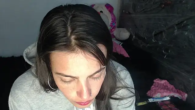 skinny sweet2411 online show from December 2025 01:04:02 PM