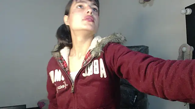 skinny sweet2411 online show from February 2026 12:47:02 PM