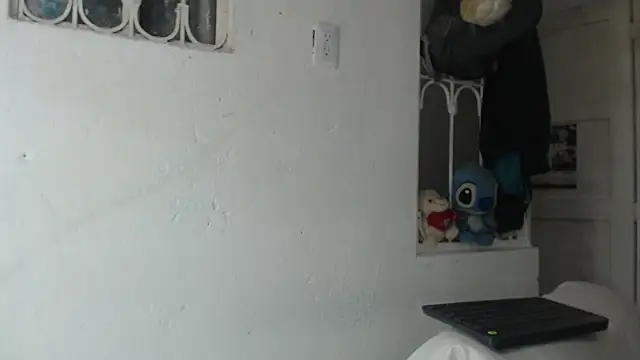 skinny sweet2411 online show from September 2025 12:00:01 AM