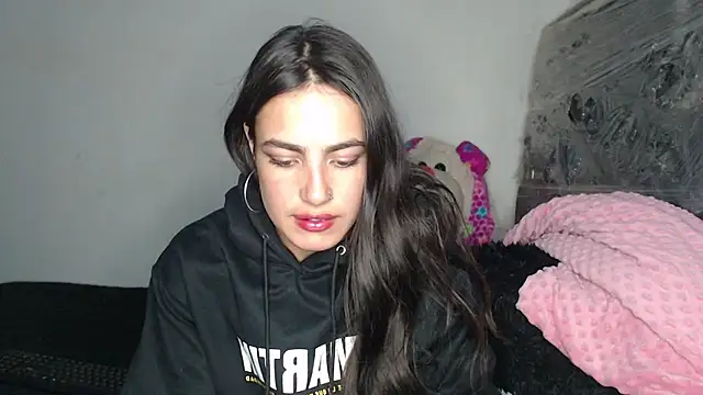 skinny sweet2411 online show from January 2026 04:38:02 AM