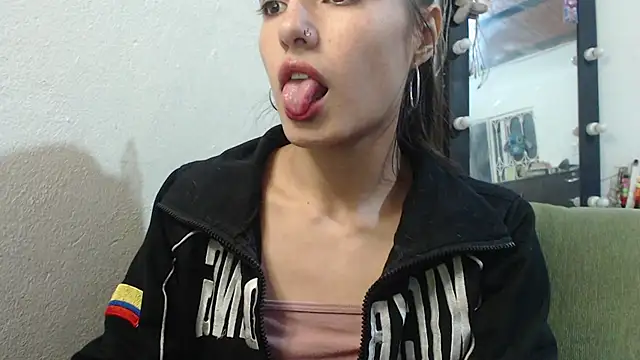 skinny sweet2411 online show from May 2026 01:24:02 AM