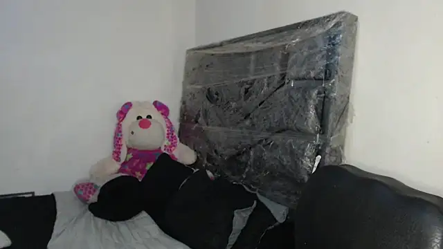 skinny sweet2411 online show from February 2026 07:38:02 PM