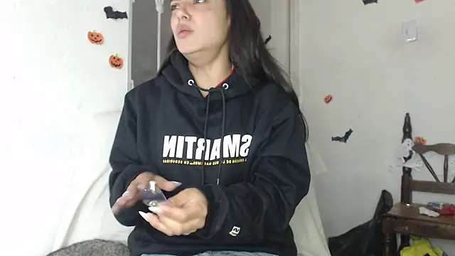 skinny sweet2411 online show from November 2025 12:03:02 AM