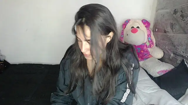 skinny sweet2411 online show from December 2025 12:02:01 AM