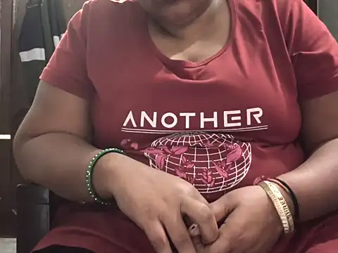 Snapshot of seemi_bhabhi chatting on February 2026 06:30:02 AM seemi bhabhi online show from February 2026 06:30:02 AM