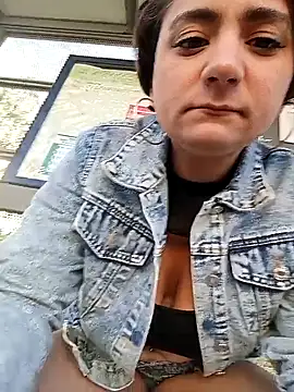 Snapshot of Nell-X chatting on September 2025 07:19:01 AM Nell-X online show from September 2025 07:19:01 AM