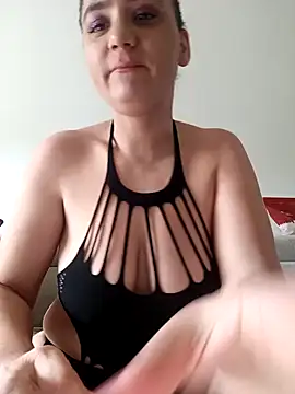 Snapshot of Nell-X chatting on December 2024 12:28:02 PM Nell-X online show from December 2024 12:28:02 PM