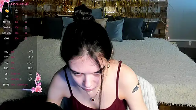 Snapshot of SweetyDeviliya chatting on February 2025 09:07:01 AM SweetyDeviliya online show from February 2025 09:07:01 AM