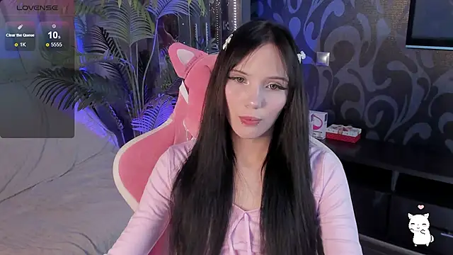 Snapshot of AliceBrunne chatting on March 2025 05:40:02 AM AliceBrunne online show from March 2025 05:40:02 AM
