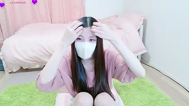 MARIAo0 online show from February 2025 05:32:01 AM