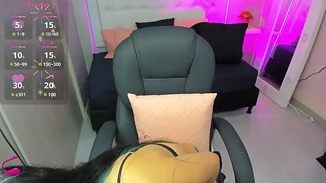 Snapshot of EMALINDA__HILSS chatting on March 2025 11:54:01 AM EMALINDA HILSS online show from March 2025 11:54:01 AM