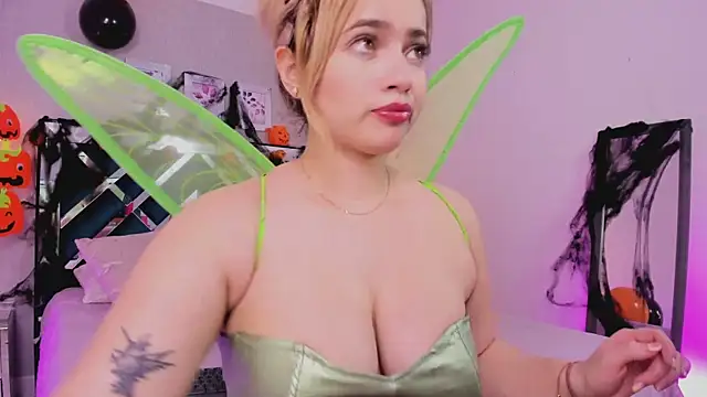 ibella7 online show from October 2025 07:33:02 PM