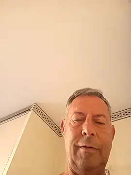 ActifBoy06 online show from October 2025 06:18:02 AM
