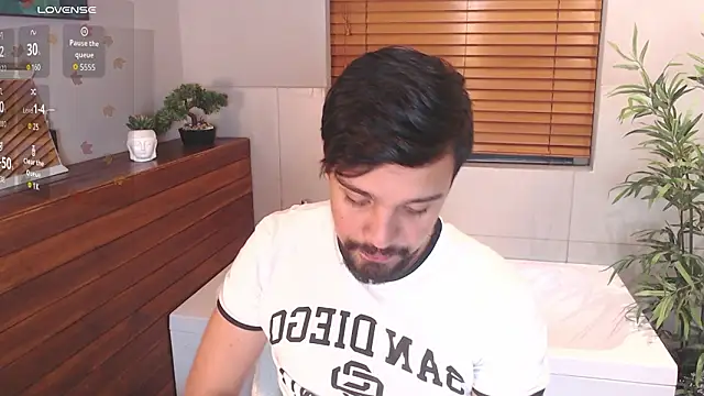 Edward max online show from February 2026 03:45:02 AM