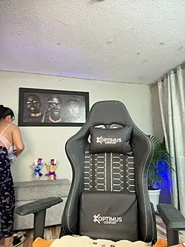 kim zaratte online show from March 2026 02:40:01 AM