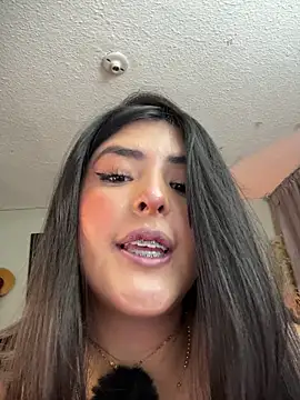 kim zaratte online show from April 2026 02:37:02 AM