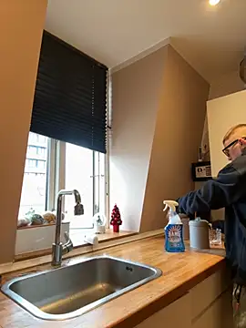 Hr Frk Olsen online show from November 2025 10:42:02 AM