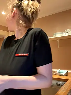 Hr Frk Olsen online show from November 2025 10:52:02 AM