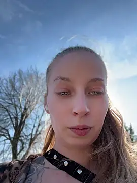 Hr Frk Olsen online show from April 2026 01:47:01 PM